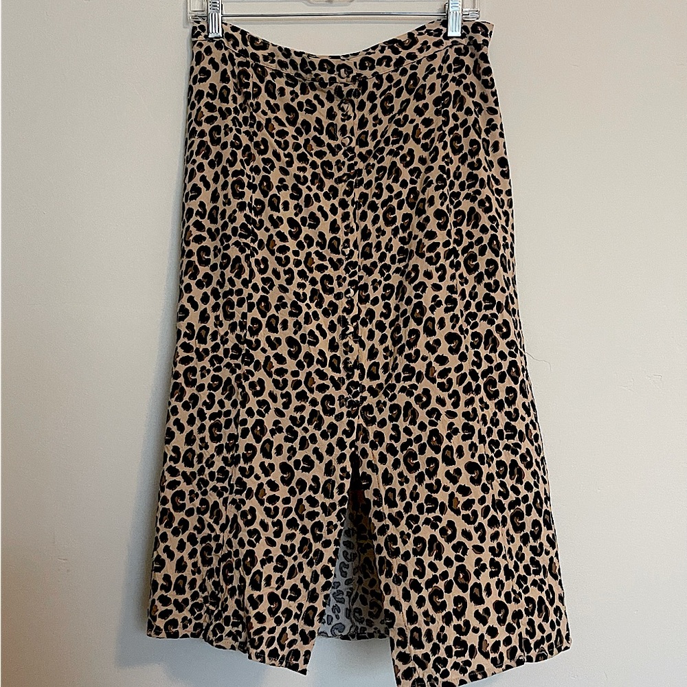 Divided Leopard Print Midi Skirt